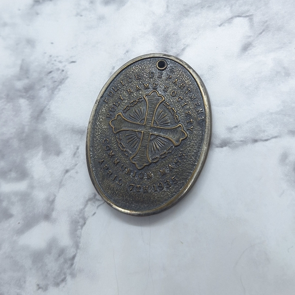 Vintage  Catholic Pendant Charm - Picture 4 of 6